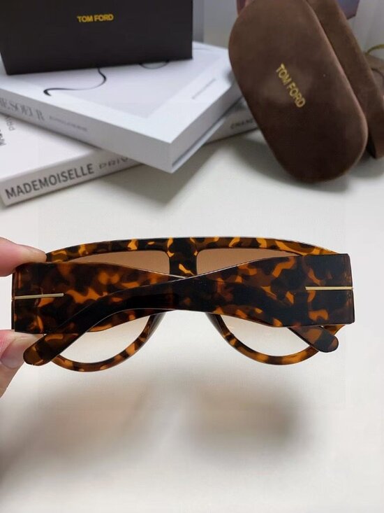 Tom ford Leopard print sunglasses